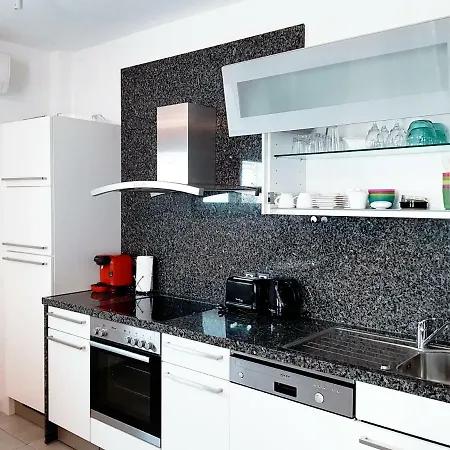 Chiara לימנריה