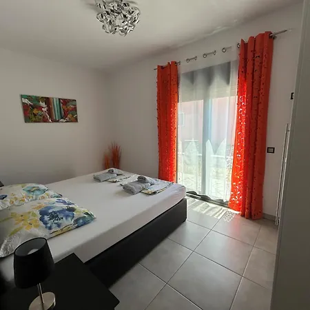 Chiara Apartman Limenária